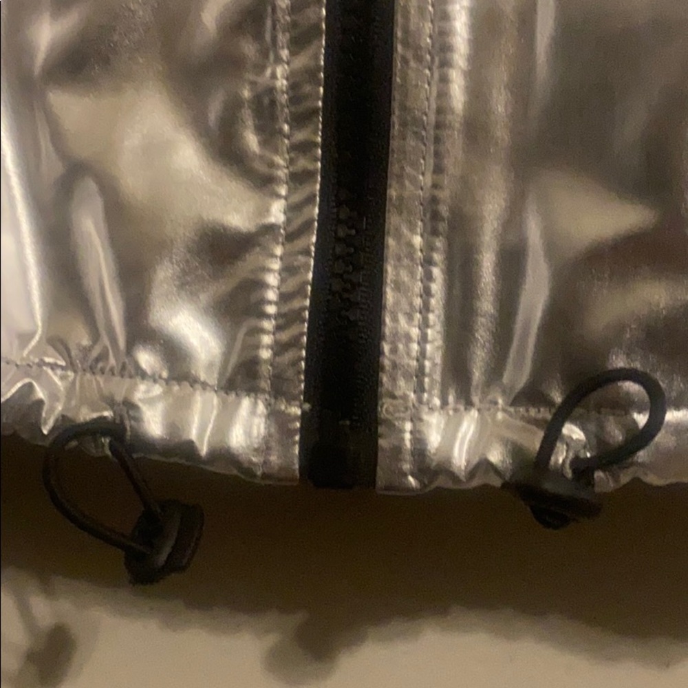 Metallic Guess Crop Jacket with Hood - Picture 4 of 12